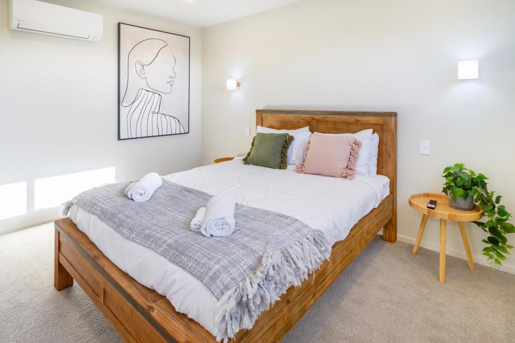 Luxury Beachside Living Elegant 3-Bedroom Haven Christchurch Ngoại thất bức ảnh