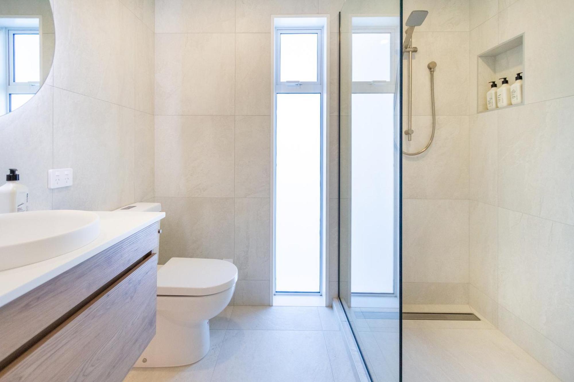 Luxury Beachside Living Elegant 3-Bedroom Haven Christchurch Ngoại thất bức ảnh