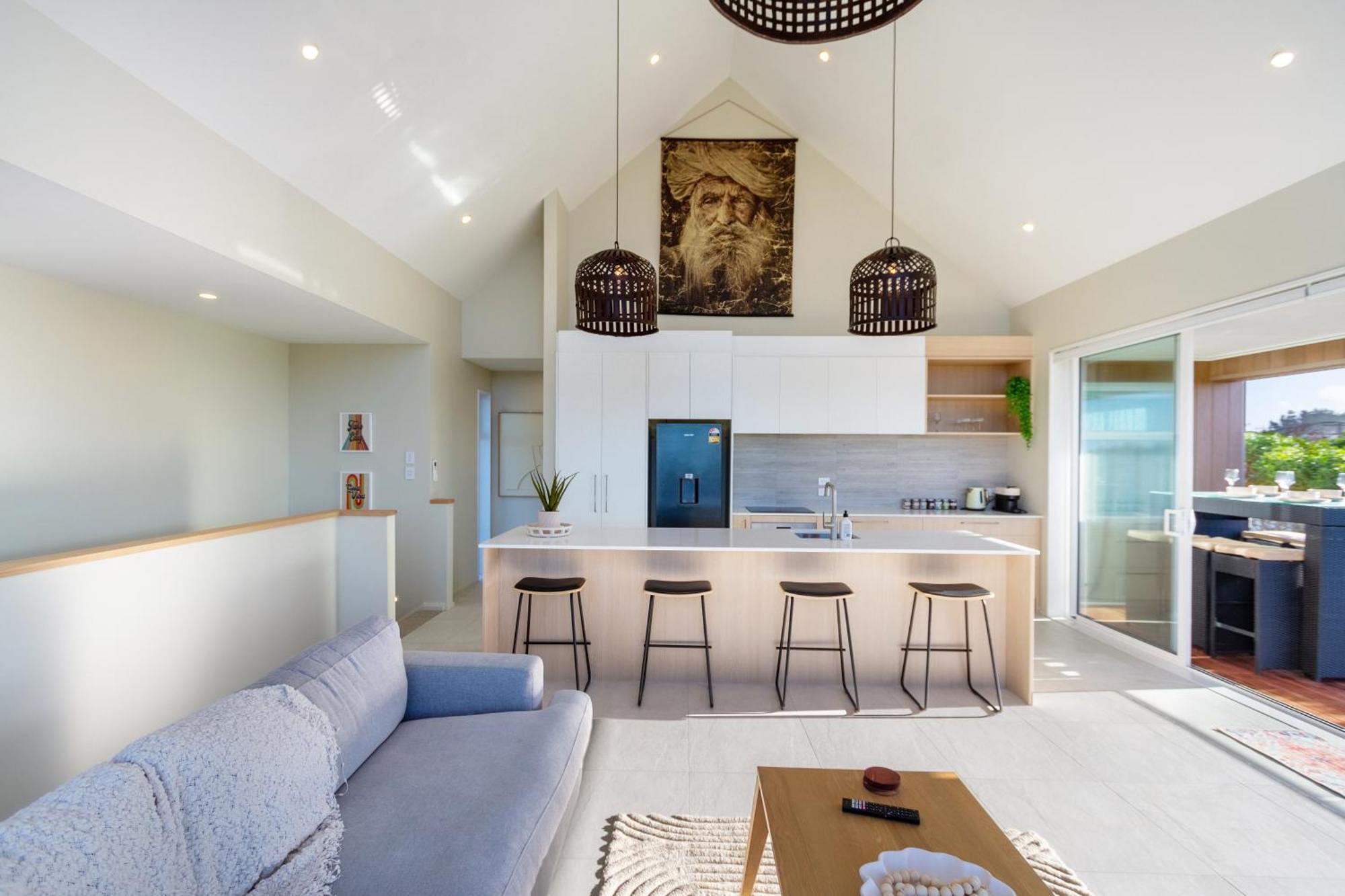 Luxury Beachside Living Elegant 3-Bedroom Haven Christchurch Ngoại thất bức ảnh